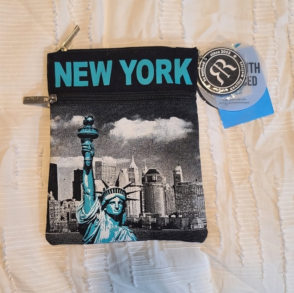 New Robin Ruth New York Statue of Liberty CrossBody purse 🐾